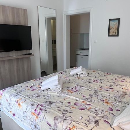 Rooms & Apartment Mama Mia Malinska Exteriér fotografie