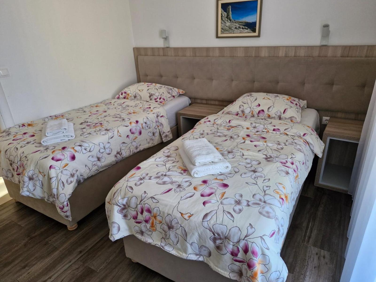 Rooms & Apartment Mama Mia Malinska Exteriér fotografie
